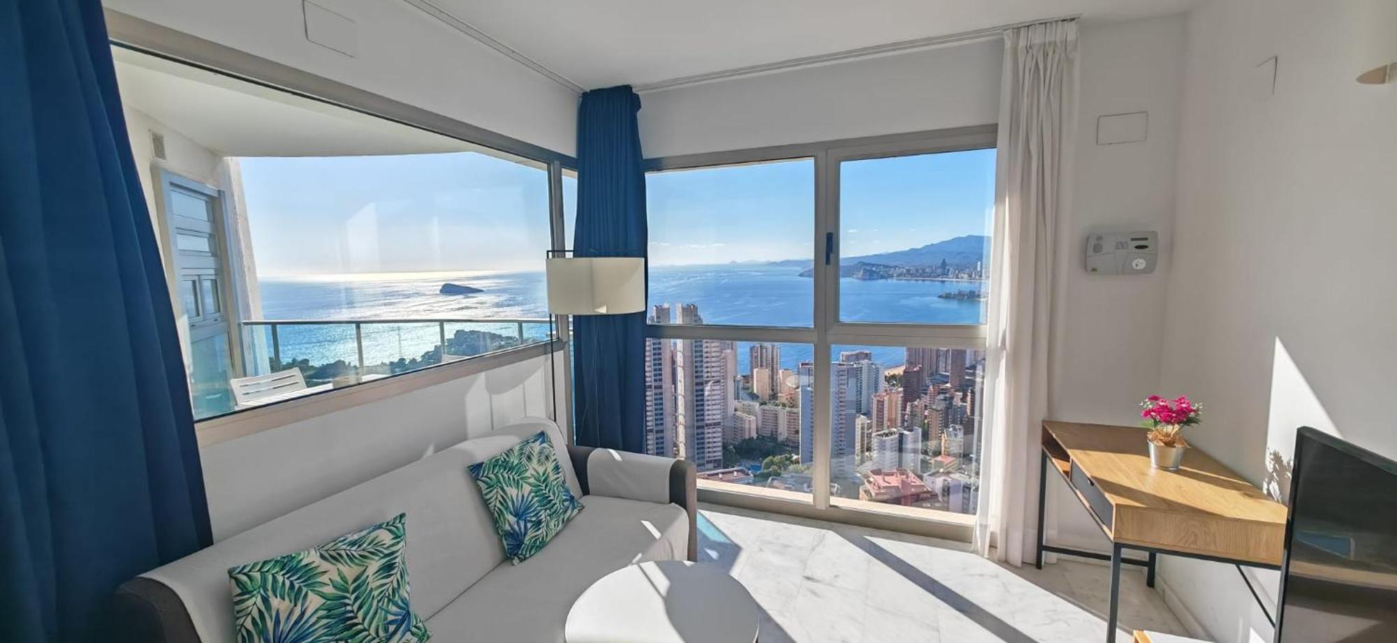Highrise Apartment With Private Terrace & Sea Views - 34Th Floor Benidorm Dış mekan fotoğraf